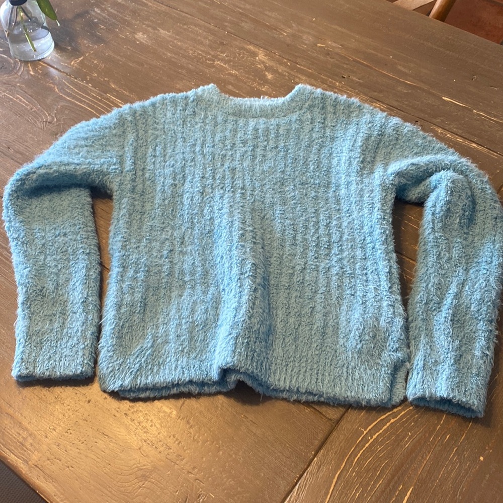 Forever 21 girls sweater